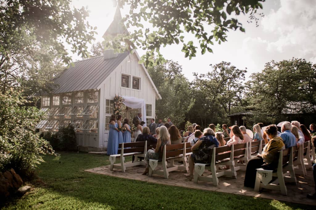 7f lodge right before sunset during a texas summer wedding